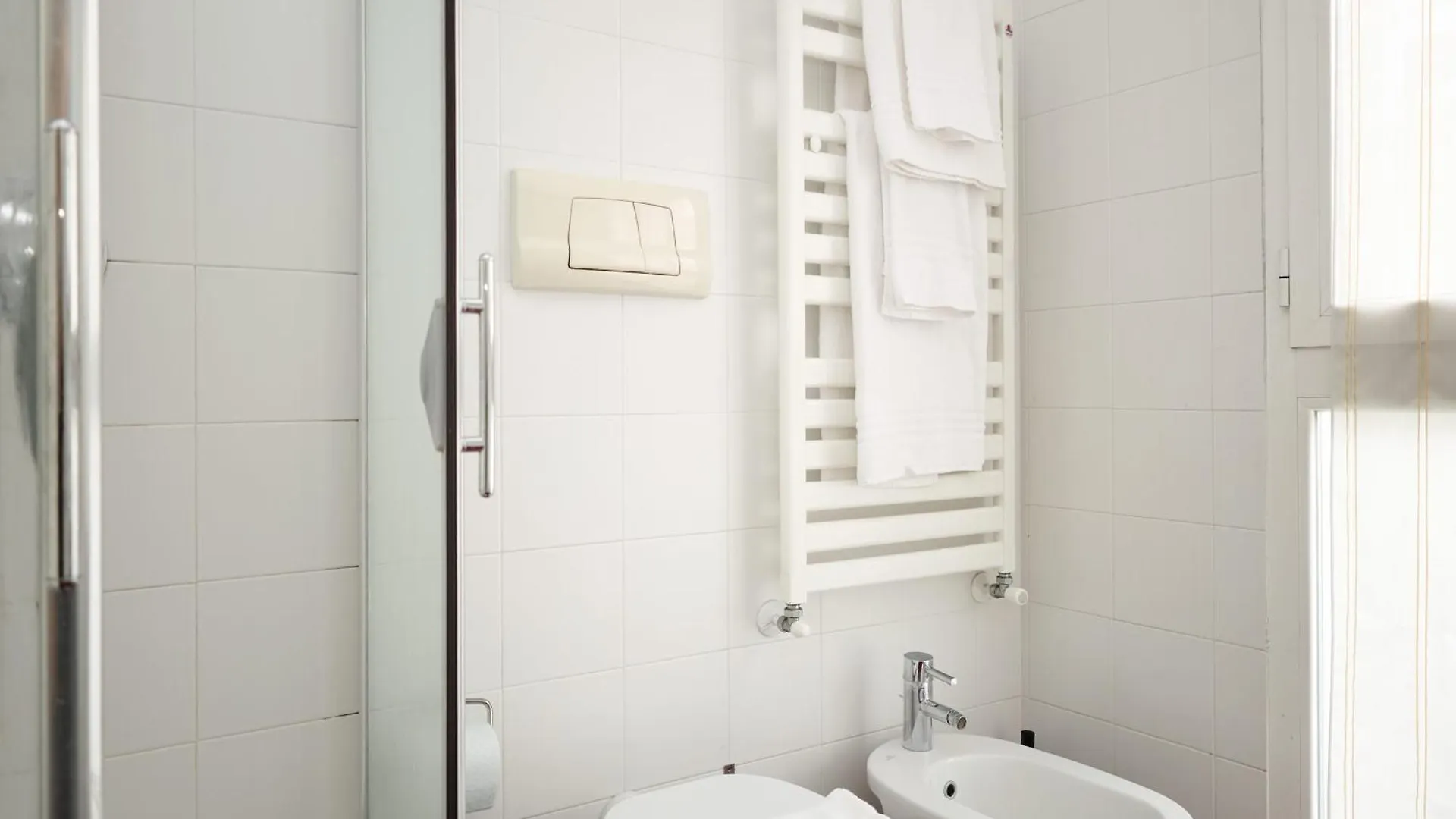Gleaming Studio I Via Della Boscaiola Milan Apartment